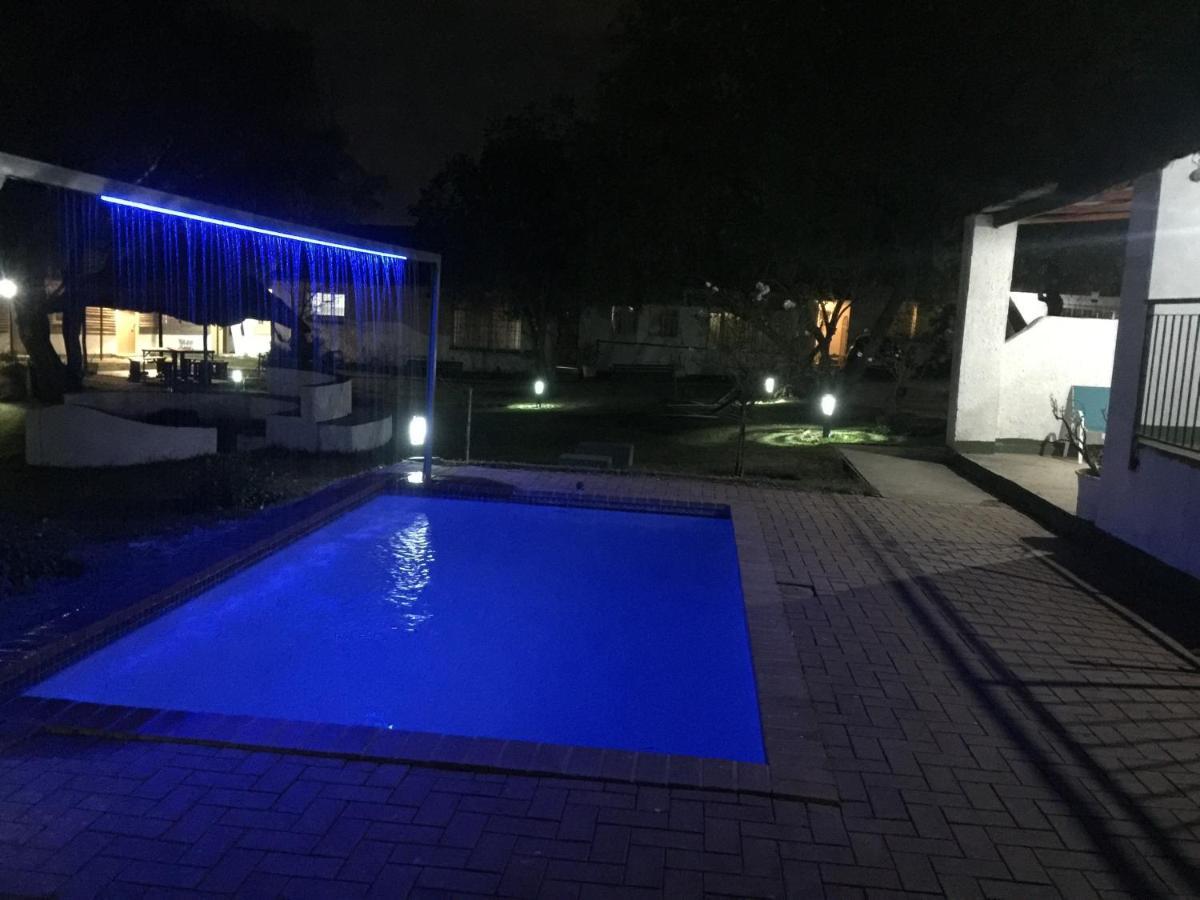 Simbasun Cottages Midrand Ngoại thất bức ảnh