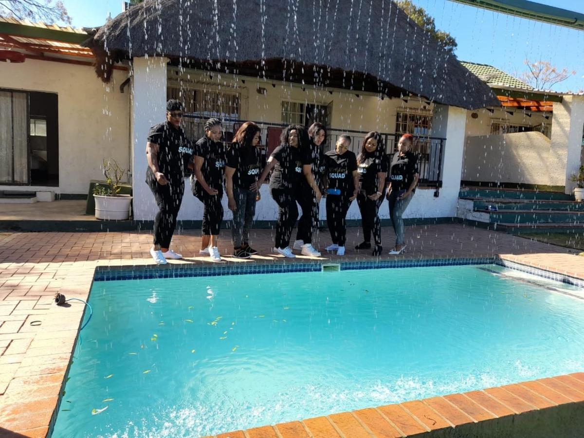 Simbasun Cottages Midrand Ngoại thất bức ảnh