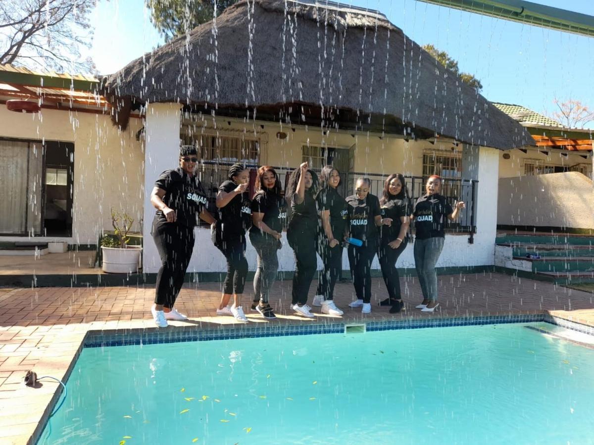 Simbasun Cottages Midrand Ngoại thất bức ảnh