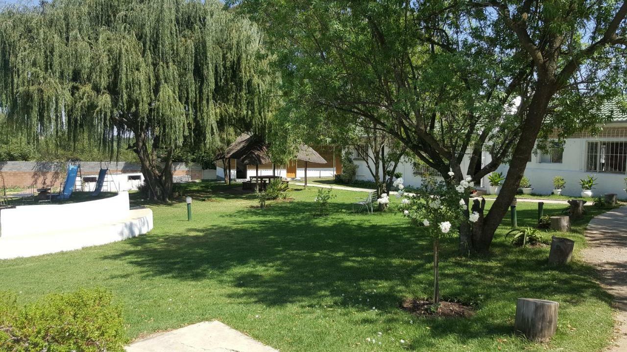 Simbasun Cottages Midrand Ngoại thất bức ảnh
