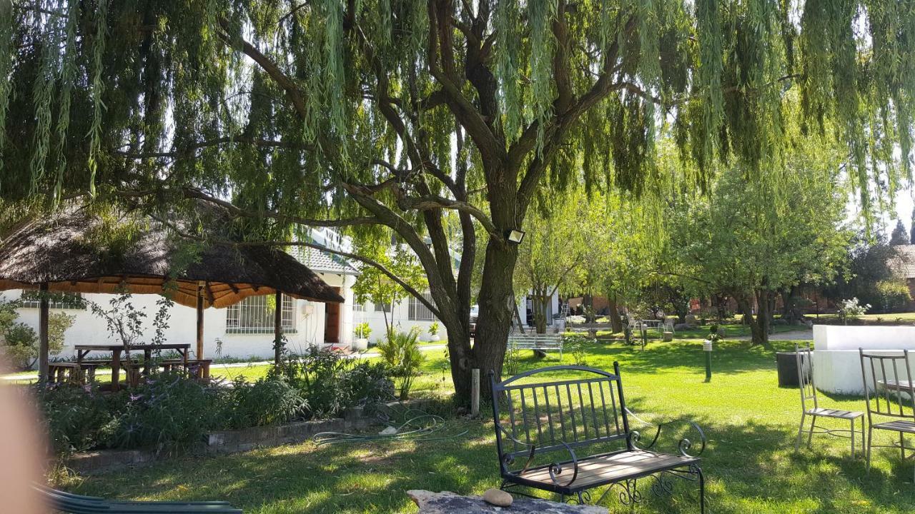 Simbasun Cottages Midrand Ngoại thất bức ảnh