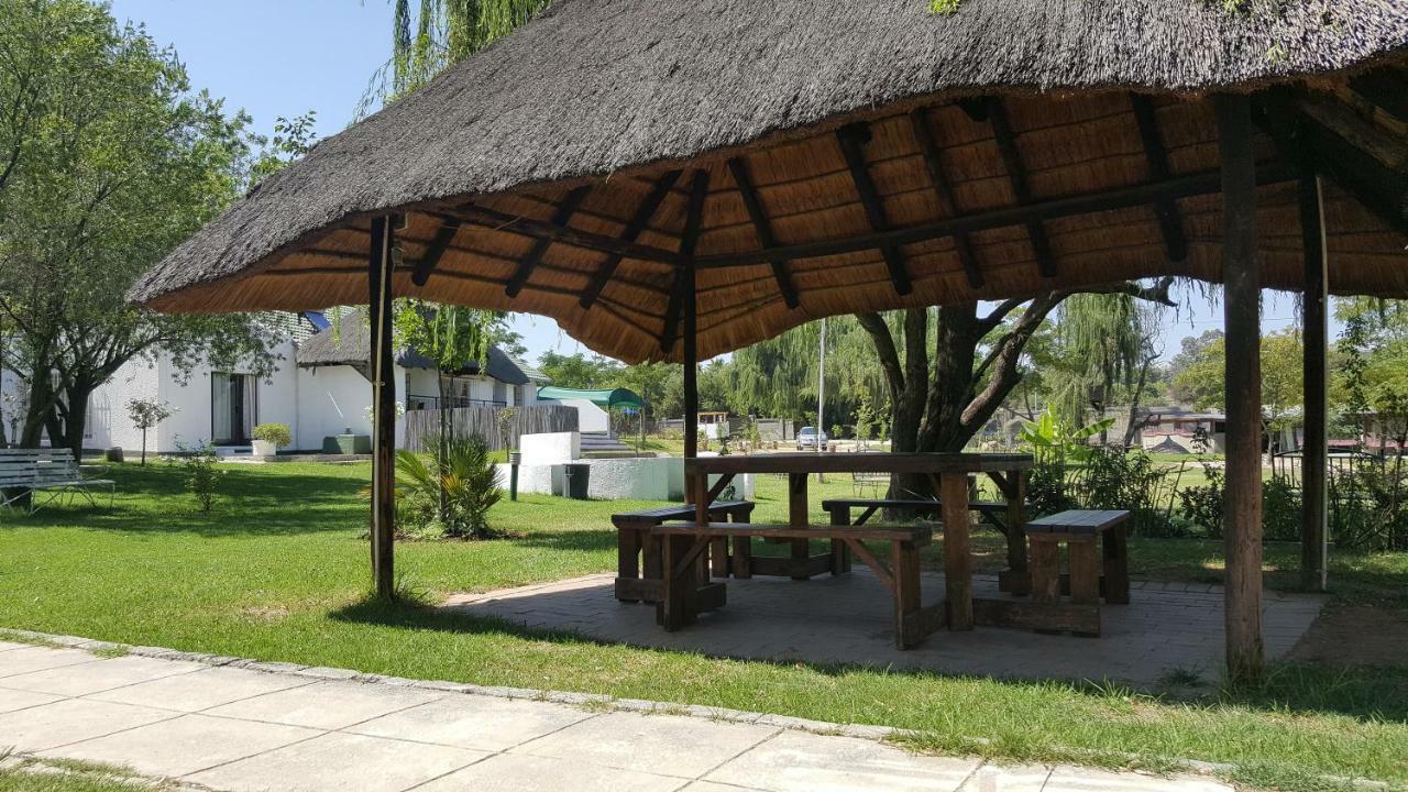 Simbasun Cottages Midrand Ngoại thất bức ảnh