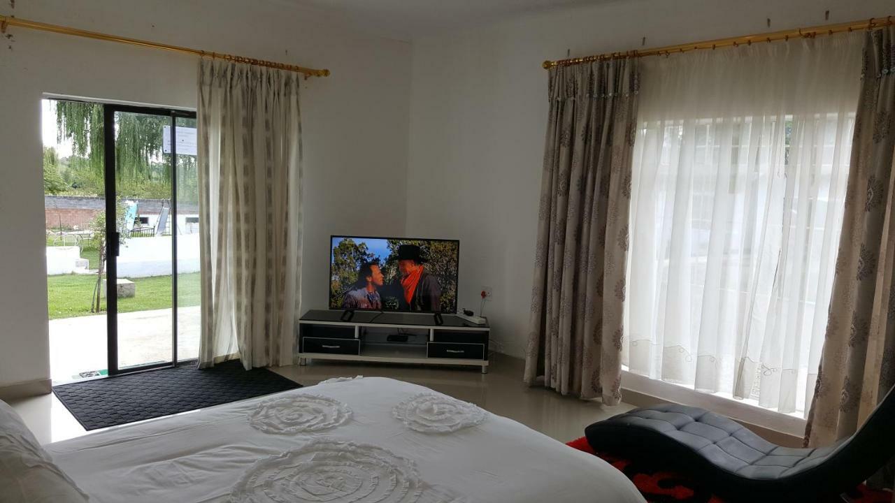 Simbasun Cottages Midrand Ngoại thất bức ảnh
